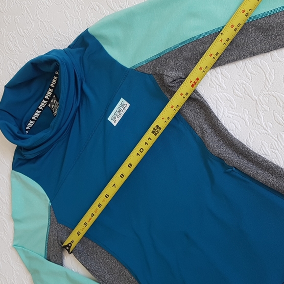 🤩4/$25 PINK Victoria's Secret Brand Pullover - Picture 4 of 6